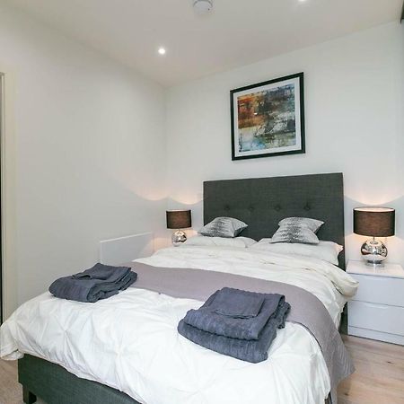 Deluxe Apartments By Heathrow Harmondsworth Buitenkant foto
