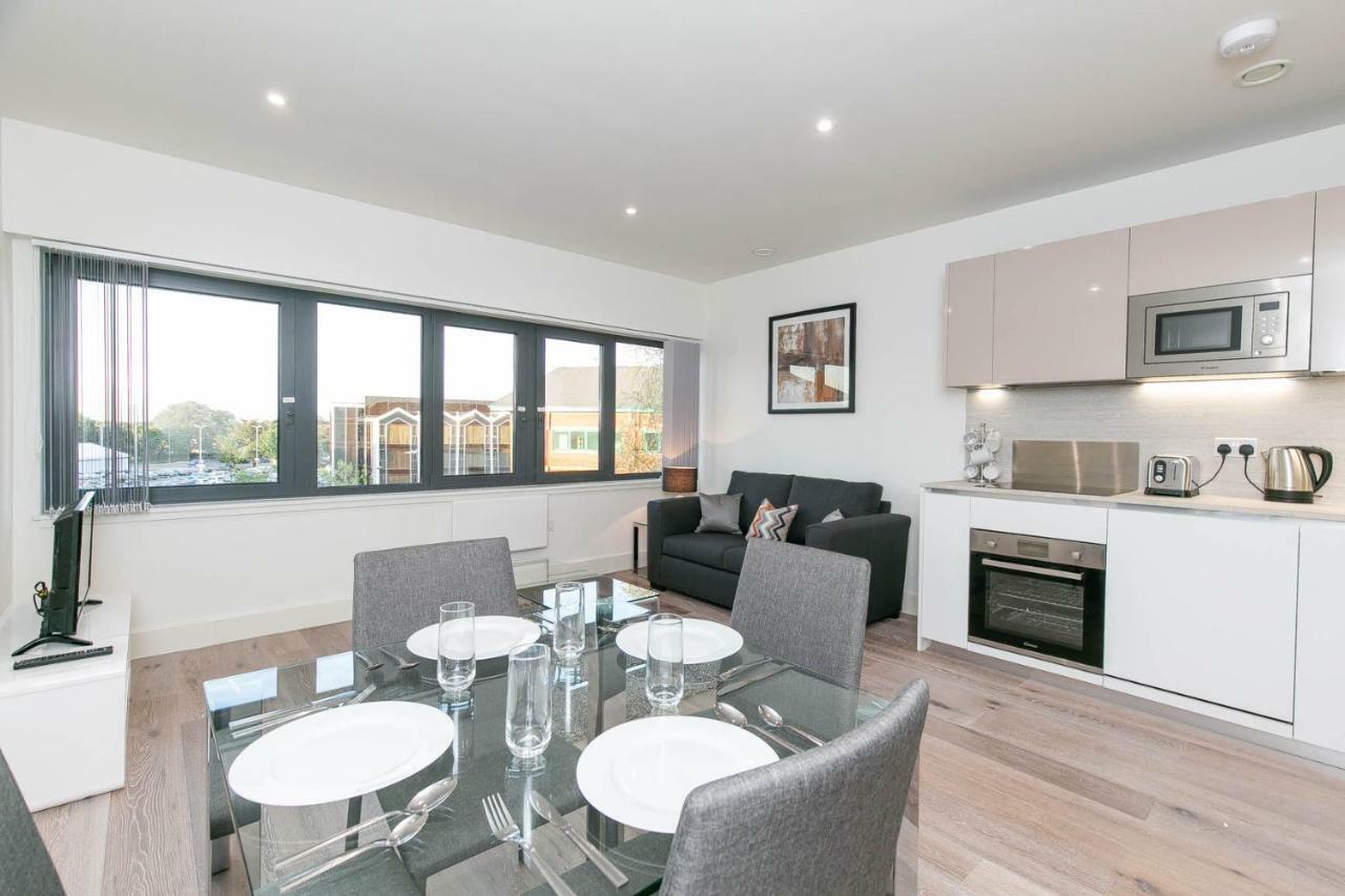Deluxe Apartments By Heathrow Harmondsworth Buitenkant foto