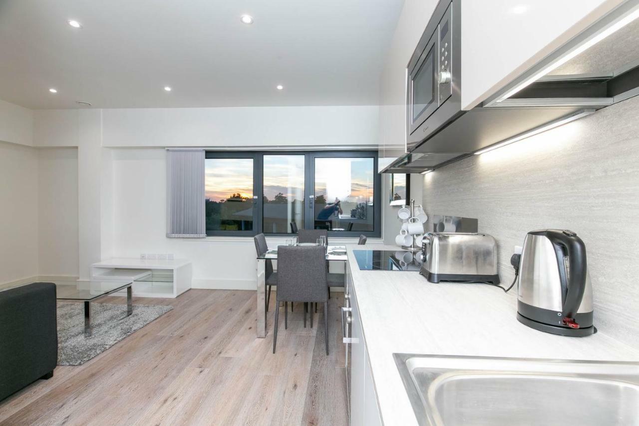 Deluxe Apartments By Heathrow Harmondsworth Buitenkant foto