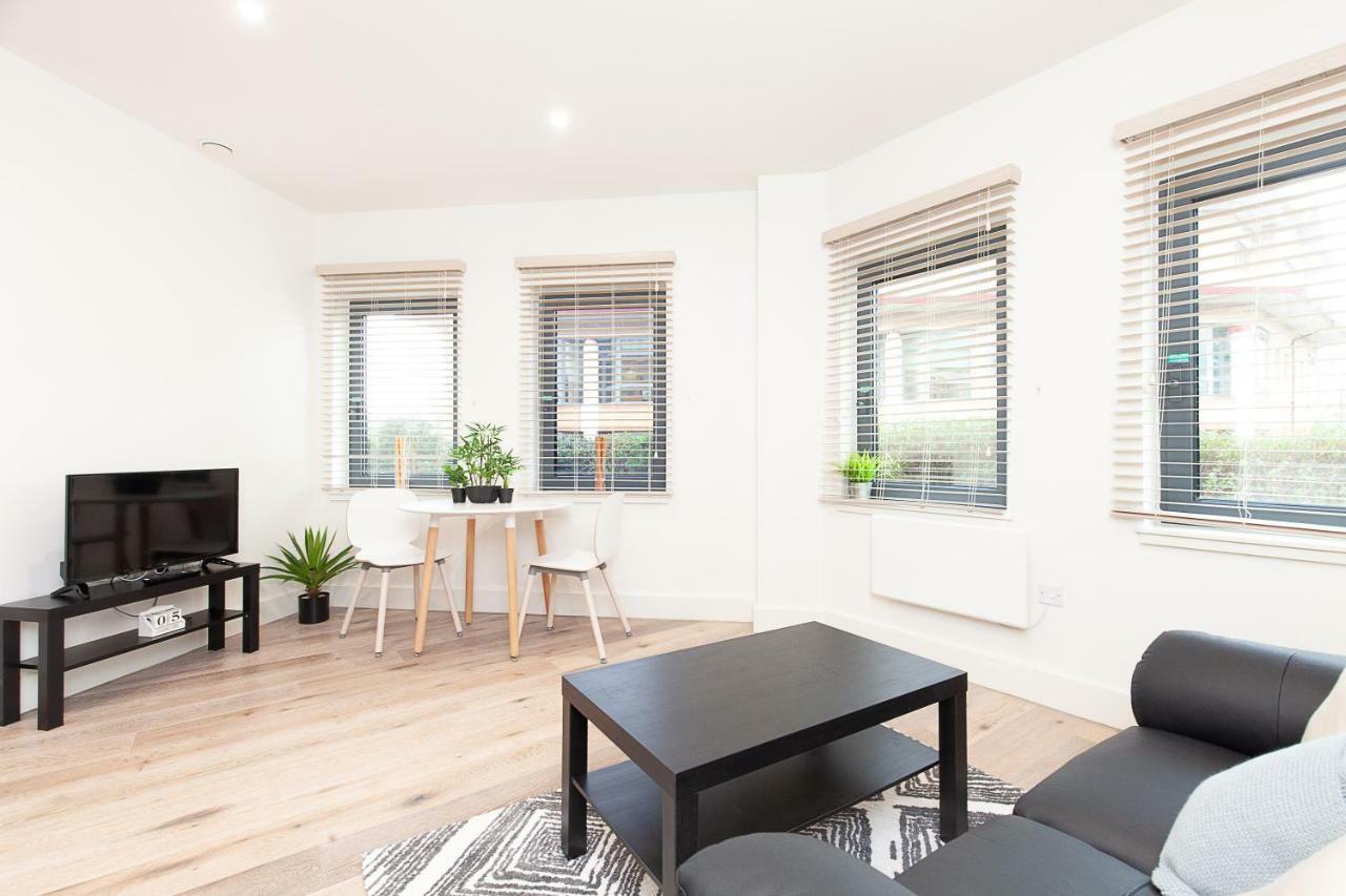 Deluxe Apartments By Heathrow Harmondsworth Buitenkant foto