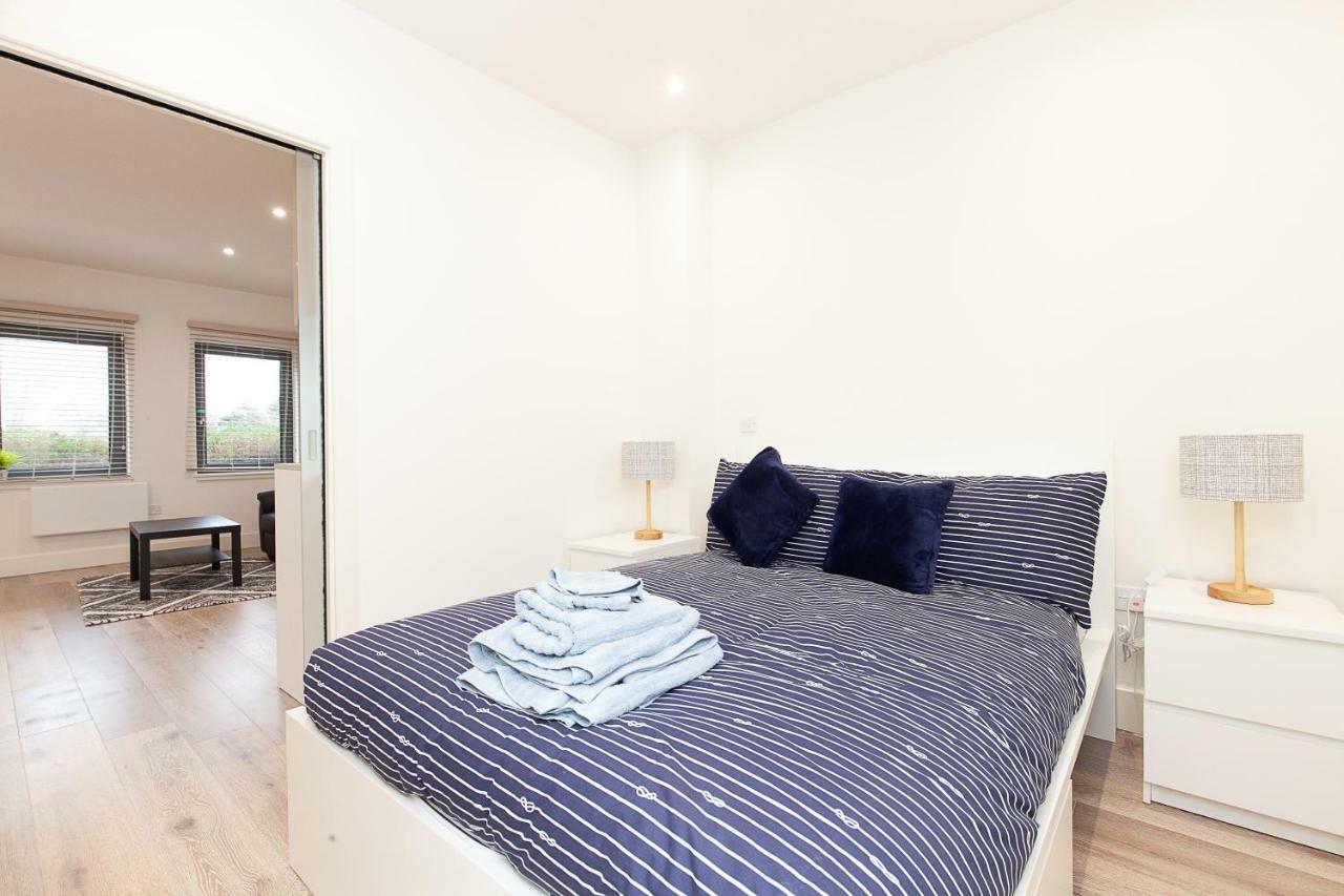 Deluxe Apartments By Heathrow Harmondsworth Buitenkant foto