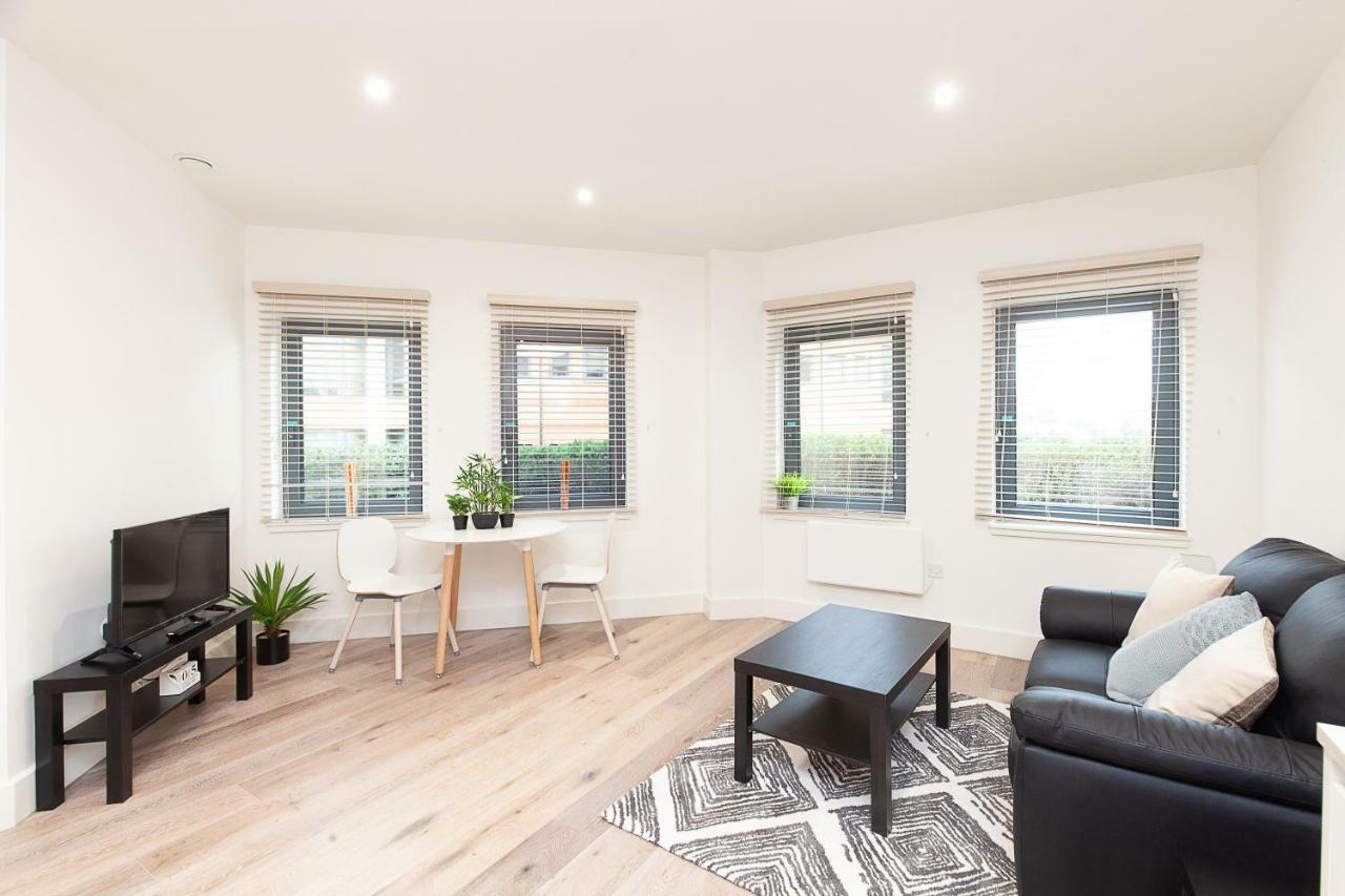 Deluxe Apartments By Heathrow Harmondsworth Buitenkant foto