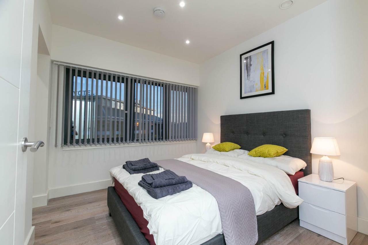 Deluxe Apartments By Heathrow Harmondsworth Buitenkant foto
